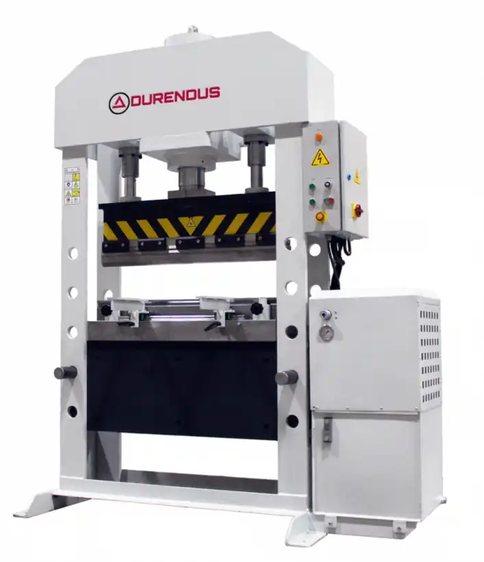 Pressa piegatrice DBP con quadro di comando