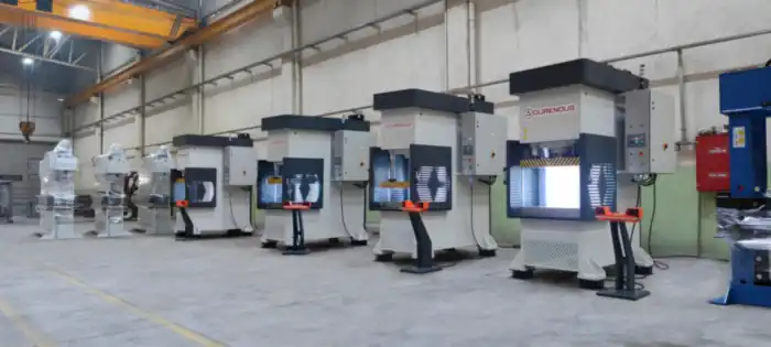Linea di presse Durendus DCS dedicata a commesse riservate