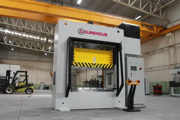 Pressa DHB installata in officina